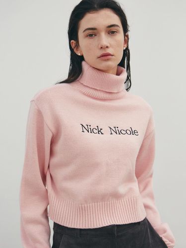 NICOLE Signature Turtleneck Knit () - NICK&NICOLE - Modalova