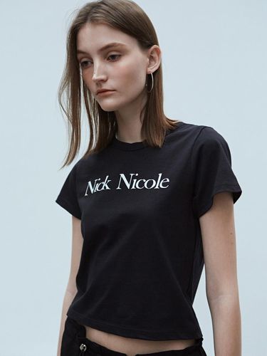 Classic Logo Cropped T-shirt - NICK&NICOLE - Modalova