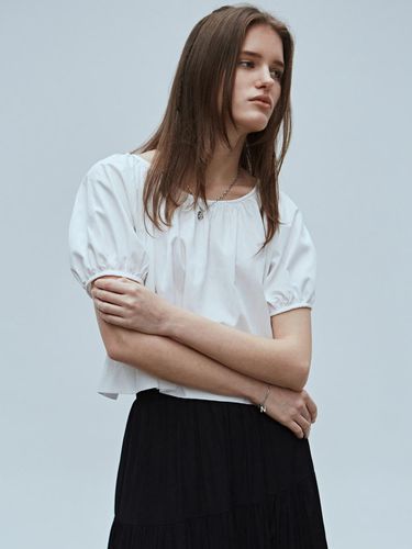 Minimal Puff Sleeve Blouse - NICK&NICOLE - Modalova