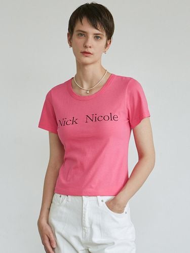 Vivid Half T-shirt - Hot Pink - NICK&NICOLE - Modalova