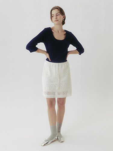 Lace Banding Skirt - REBOLD - Modalova