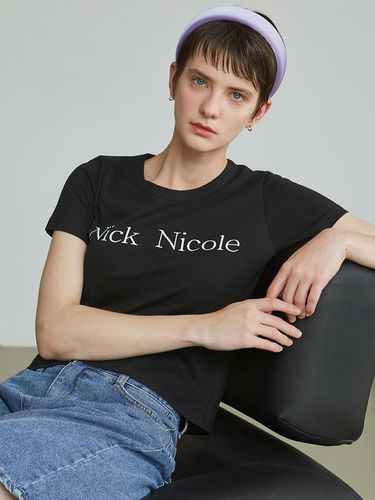 Vivid Half T-shirt - Black - NICK&NICOLE - Modalova