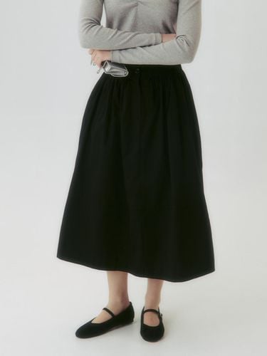 Button Flared Skirt_(Black) - REBOLD - Modalova