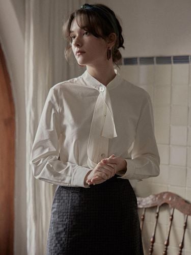 Elegant Collarless Shirt - Proud Mary - Modalova