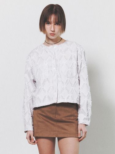 Stripe Tassel Crop Shirt_Gray - NUAKLE - Modalova