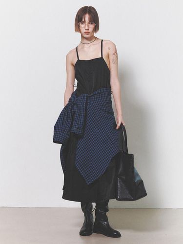 String Pocket Sleeveless Dress_Black - NUAKLE - Modalova