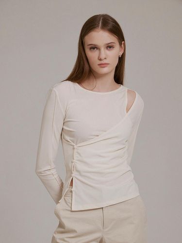 Cut Out Point Wrap T-Shirt - HUNCH - Modalova