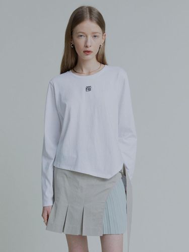 Mia Embroidered Unbalanced Hem T-shirt - MUSEE - Modalova