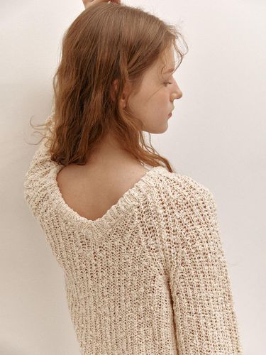 V-U Neck Knit Pullover (Natural) - AVA MOLLI - Modalova