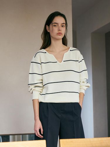 Slit Neckline Stripe Knit - Lamerei - Modalova