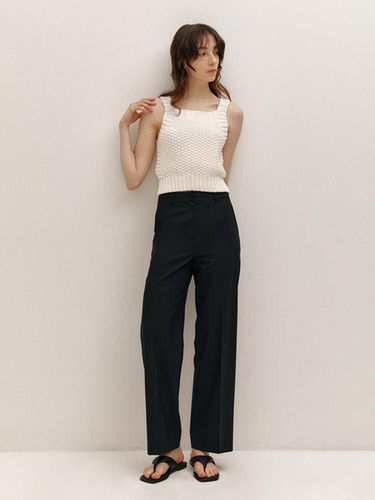 Classic Semi Wide Slacks (Black) - AVA MOLLI - Modalova