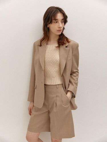 Classic Two Tuck Pants (Beige) - AVA MOLLI - Modalova