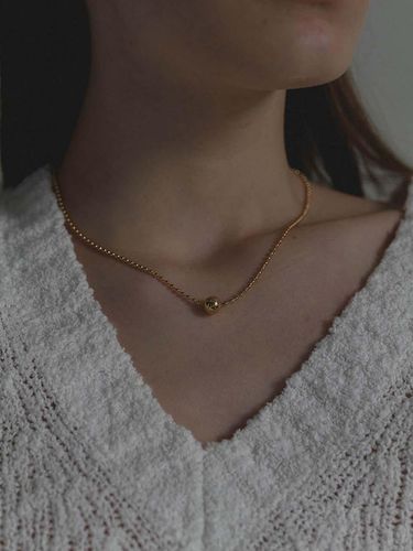 Coing Necklace_Gold - MIDNIGHT MOMENT - Modalova