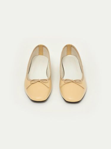 Marais Ribbon Leather Flat - KINDERSALMON - Modalova