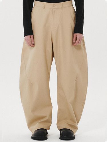 Raise Curved Chino Pant - Beige - DNSR - Modalova