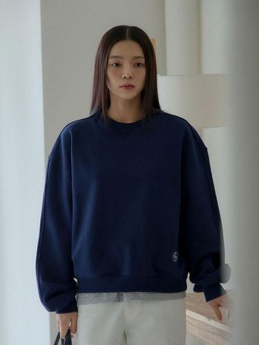 Signature Sweatshirt_Navy - knowing - Modalova