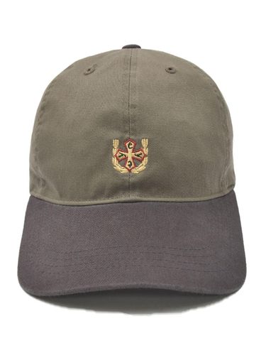 Crest Logo Ball Cap_Khaki - YE-YE - Modalova