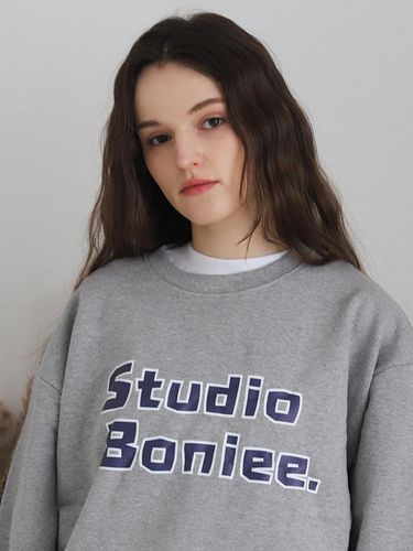 Block Typo Graphic Over Sweatshirt_Grey - BONIEE - Modalova