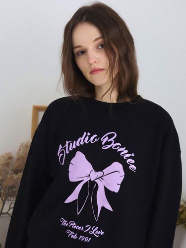 Ribbon Graphic Over Sweatshirts_Black - BONIEE - Modalova