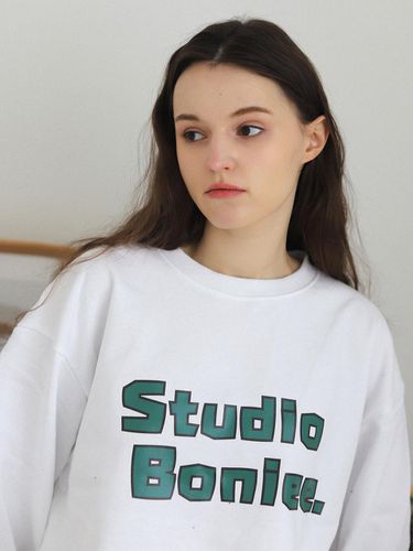 Block Typo Graphic Over Sweatshirt_White - BONIEE - Modalova