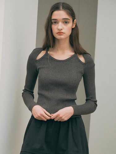 Ribbed Cutout Sweater - Charcoal - ROLAROLA - Modalova