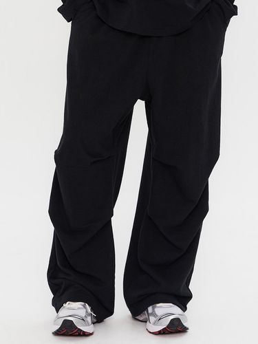 Aurora Reflective Parachute Pants _ - KULTE - Modalova