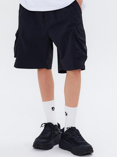 Circle Arch Cargo Shorts _ Black - KULTE - Modalova