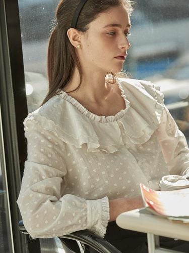 Flower Ruffled Neck Blouse - White - BEMUSE MANSION - Modalova