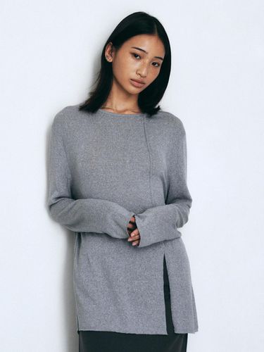 Unbalance Slit Point T-Shirt (Gray) - Neev - Modalova