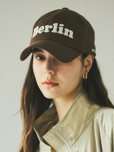 City Story] Berlin Cap - CITTA - Modalova