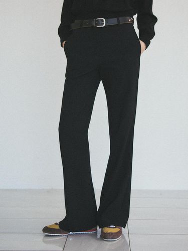 Essential Slightly Bootcut Slacks - CITTA - Modalova