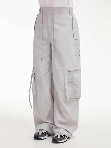 Nylon Cargo String Pants Grey - WAIKEI - Modalova