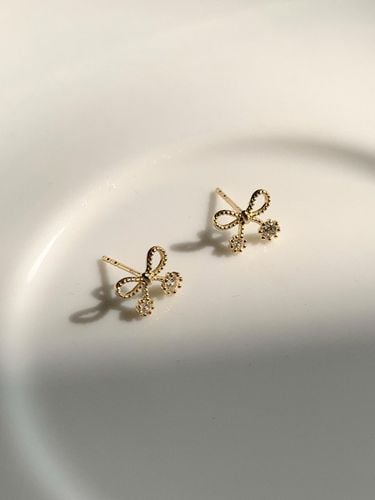 K Deluna Cubic Ribbon Earring - fritt`e - Modalova