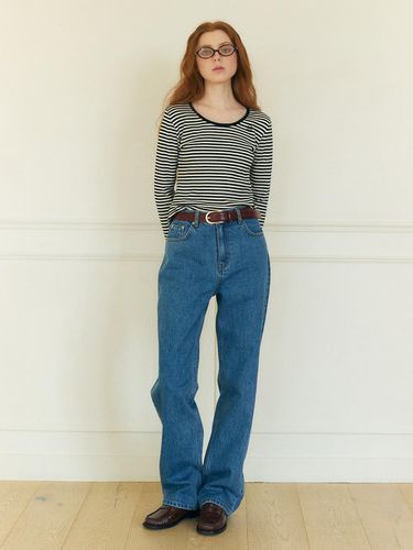 Essential Straight Leg Jeans - 3 colors - OSTKAKA - Modalova