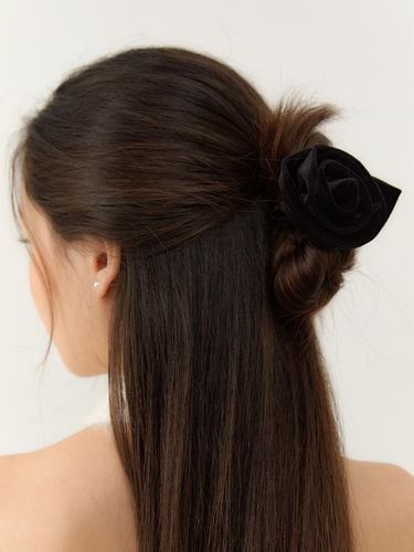 Rose Chou With One Leaf Hair Tie_Velvet - OVLA - Modalova