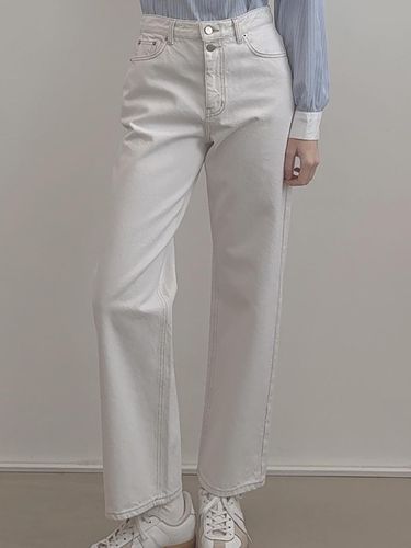 Button Detail Straight Jean (White) - NONLOCAL - Modalova