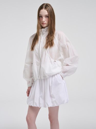 Volume Pocket Wind Jumper, White - ETMON - Modalova