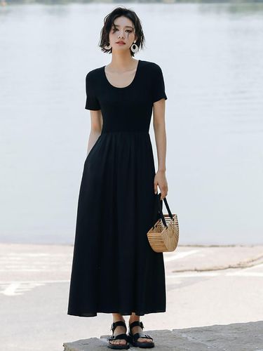 Classy Black Round Neck Dress - LANGSON - Modalova