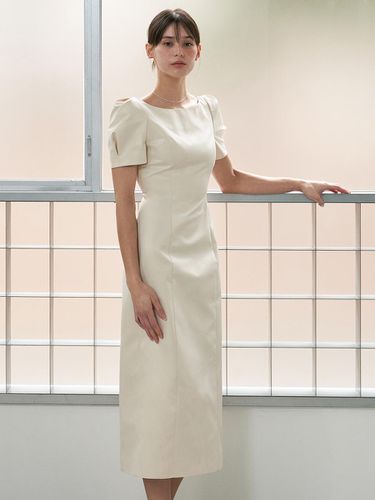 Emma Boat Neck Dress - 2 Color - FLOWOOM - Modalova