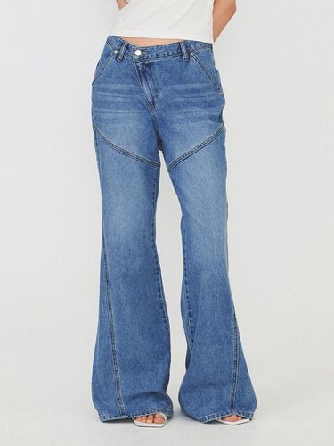 Boots Cut Denim Pants - DIAGONAL - Modalova