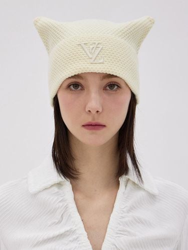 VZ Square Beanie_White - VARZAR - Modalova