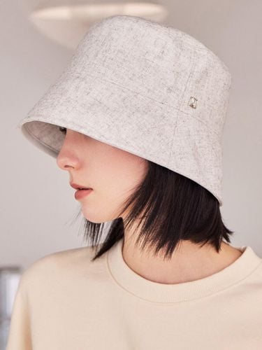 VA Square Drop Over Fit Bucket Hat - VARZAR - Modalova