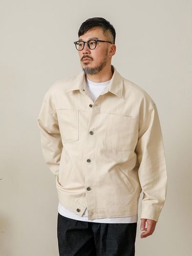 Modern Classic Trucker Jacket_Beige - RUGGED HOUSE - Modalova