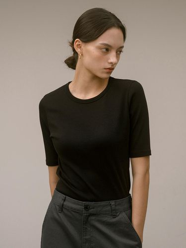 Half-Sleeve Cotton T-Shirts_Black - Siyazu - Modalova