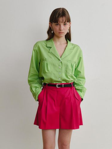 Adel Blouse Pea Green - IULAI - Modalova