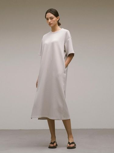 Relaxed Short-Sleeved Dress_Sand Beige - Siyazu - Modalova