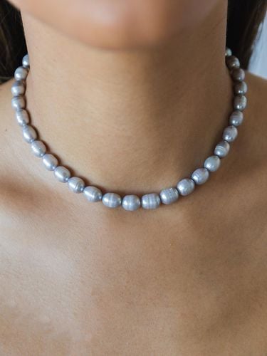 Grey Pearl Necklace - A BIT MOR - Modalova