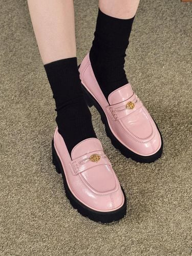 Bestie Emblem Chunky Loafer_Pink 4cm - FORMEL CAMELE - Modalova