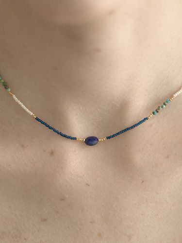 Mixed Stone Necklace - A BIT MOR - Modalova