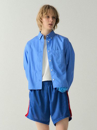 Semi-Cropped Button-Down Shirt Blue - EZIO - Modalova